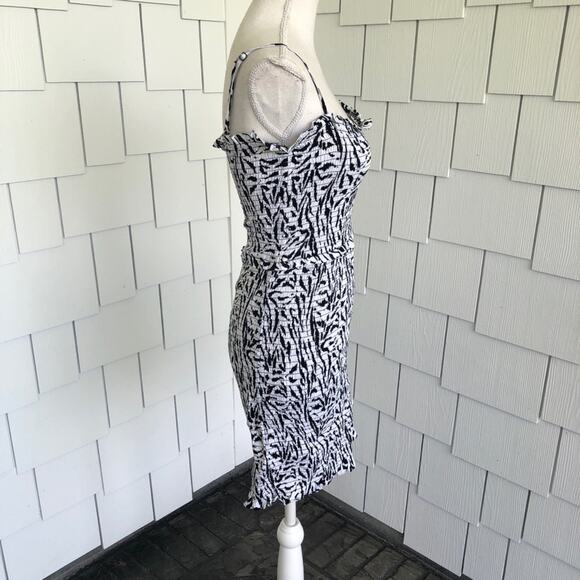 AFRM Women's Black/White Zebra Print Sleeveless Isla Smocked Mini Dress sz M - Picture 6 of 7